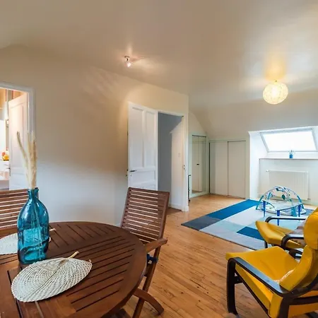 Grande Maison Conviviale - Pour 10 Personnes 펜션