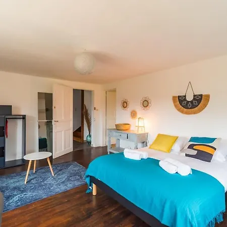 Grande Maison Conviviale - Pour 10 Personnes Pabu